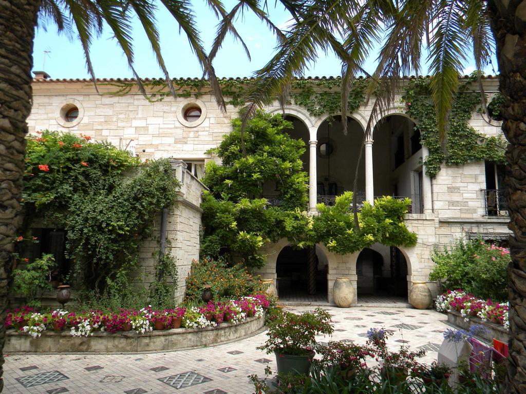 Hotel Les Arbousiers Céret Exterior foto